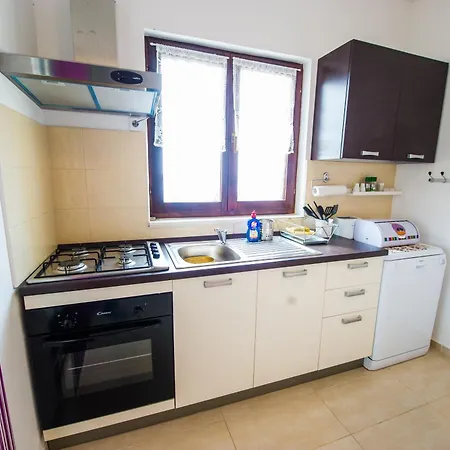 Flora Apartment *