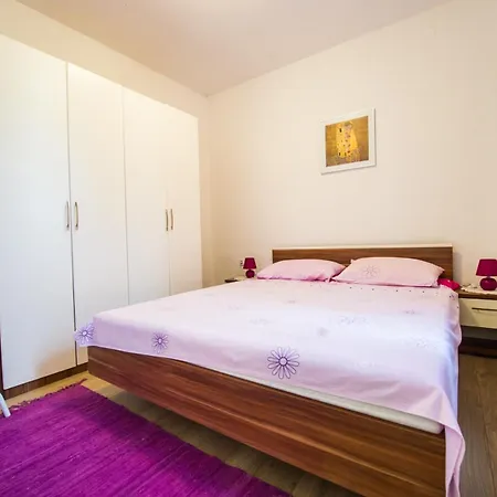 Flora Apartment Rogoznica (Sibenik-Knin)