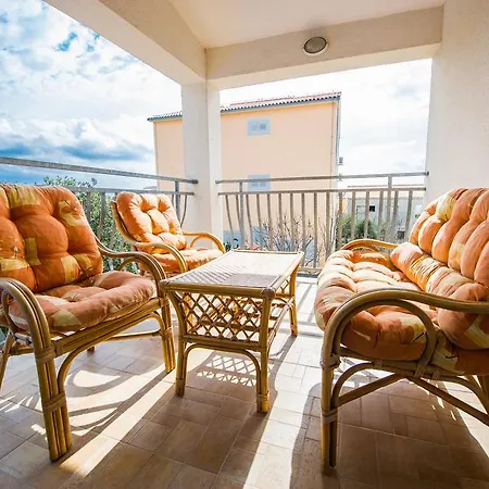 Apartment Flora Rogoznica (Sibenik-Knin)