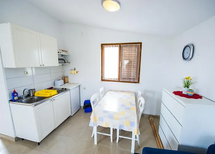 Flora דירה רוגוזניצה